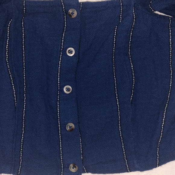 Ruffled off the shoulder crop top - Picture 2 of 4